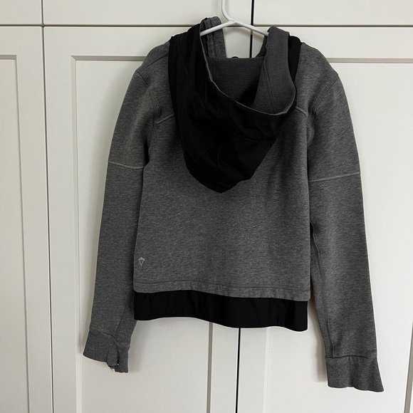 Ivivva by Lululemon sweatshirt - Picture 3 of 3